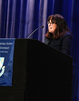 Dean Lisa Rosen-Metsch Dean Rosen-Metsch addresses incoming students